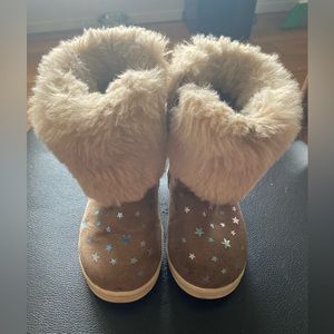 Toddler girl star snow boots. Size 8